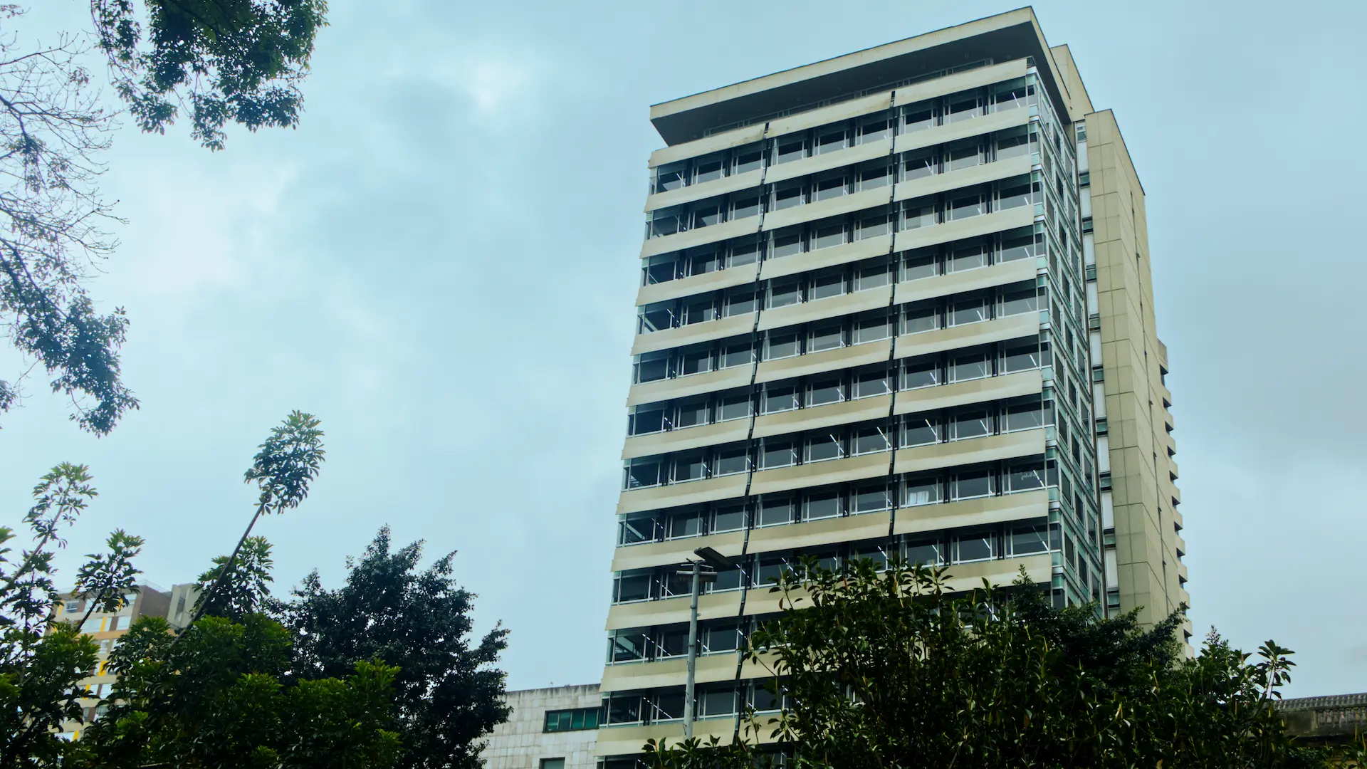 Edificio Parque Santander – vista exterior principal del proyecto.