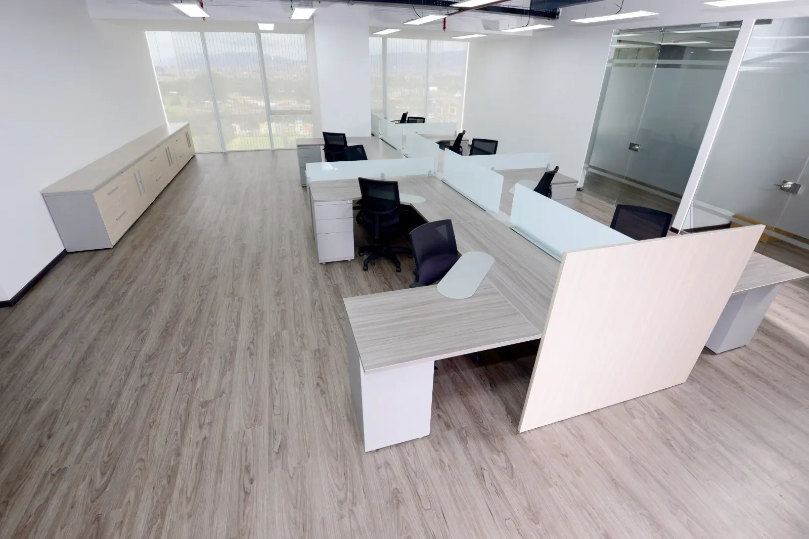 Proyecto Elemento – mobiliario y adecuación interior entregada llave en mano.